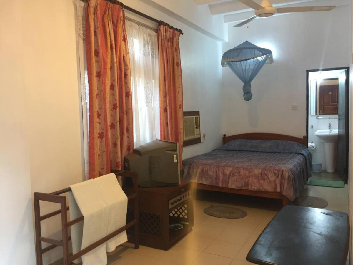 Hotel Shalini Anuradhapura Ngoại thất bức ảnh