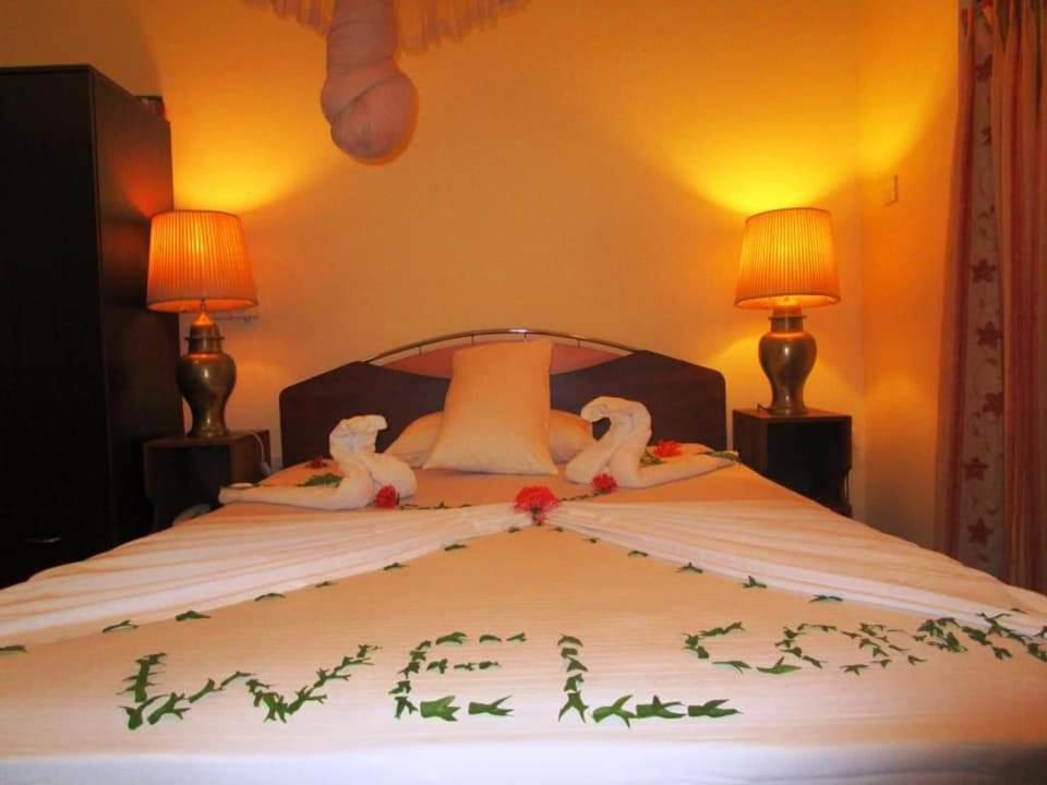 Hotel Shalini Anuradhapura Ngoại thất bức ảnh