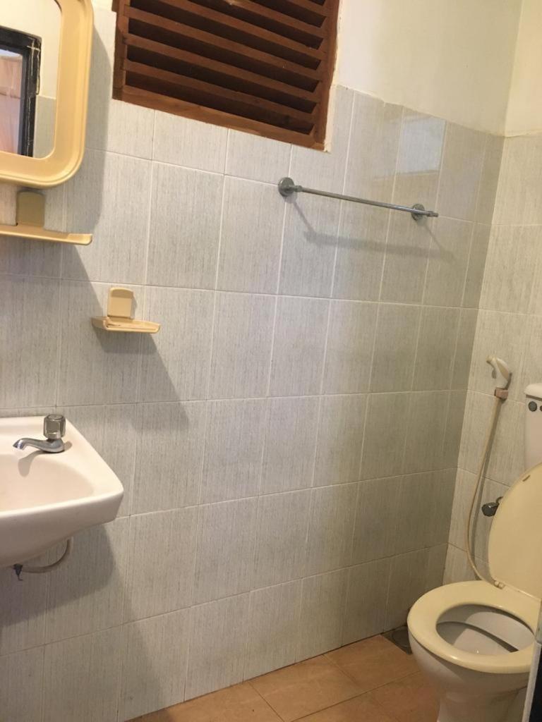 Hotel Shalini Anuradhapura Ngoại thất bức ảnh